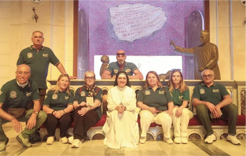 El Museo Don Uva recibe a los participantes del Encuentro Nacional del  Vespa Club Bisceglie
